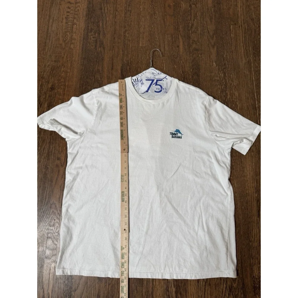 Tommy Bahama Mens XXL T-Shirt White Howliday Cheers Dogs Beer Graphic Tee Cotton